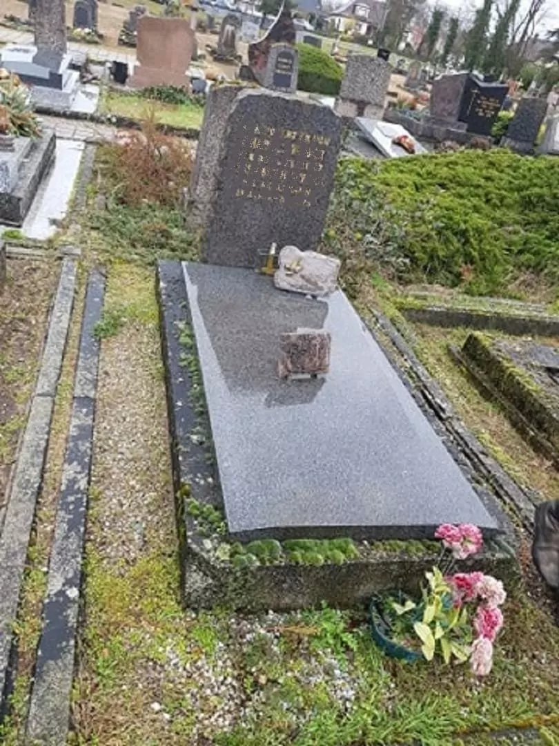 Entretien Sépulture par les établissement marbrerie funéraire Schittly 67 Bischwiller